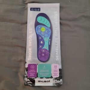 BNIB. AKUSOLI SHOE INSERTS.